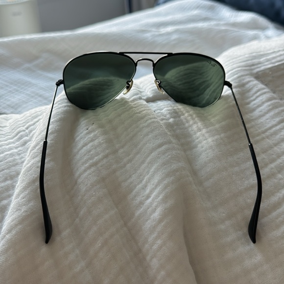 Ray-Ban Black Aviators - Picture 2 of 8